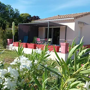 https://le-marine.hotels-rhonealpes.com