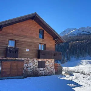 https://chalet-vars-8-a-10-personnes-proche-des-pistes.fr-provencehotel.com